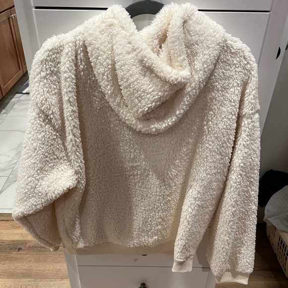 American Eagle Disney Hoodie NWT - Picture 6 of 7